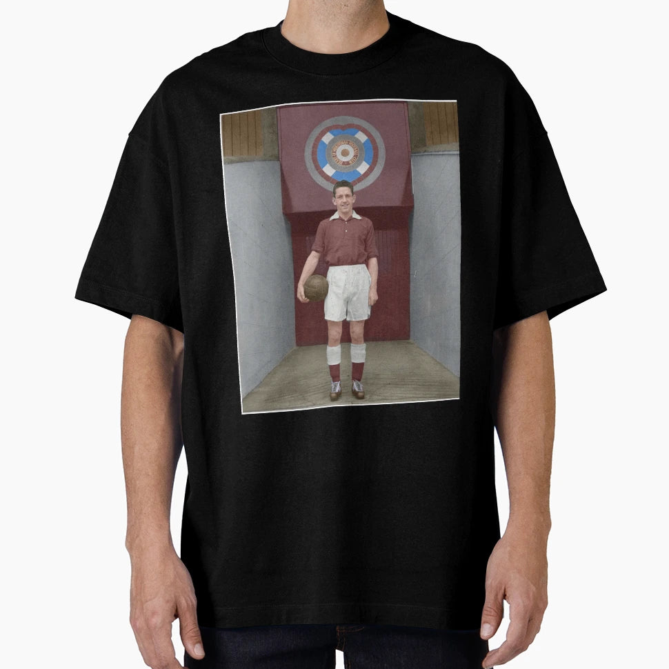 Hearts Legend Dave Mackay T-Shirt - Fun Novelty Design Unisex - T-Shirt, Sweatshirt, Hoodie