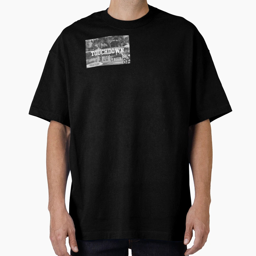 Football Fanatic T-Shirt - Streetwear Style Unisex - T-Shirt, Sweatshirt, Hoodie