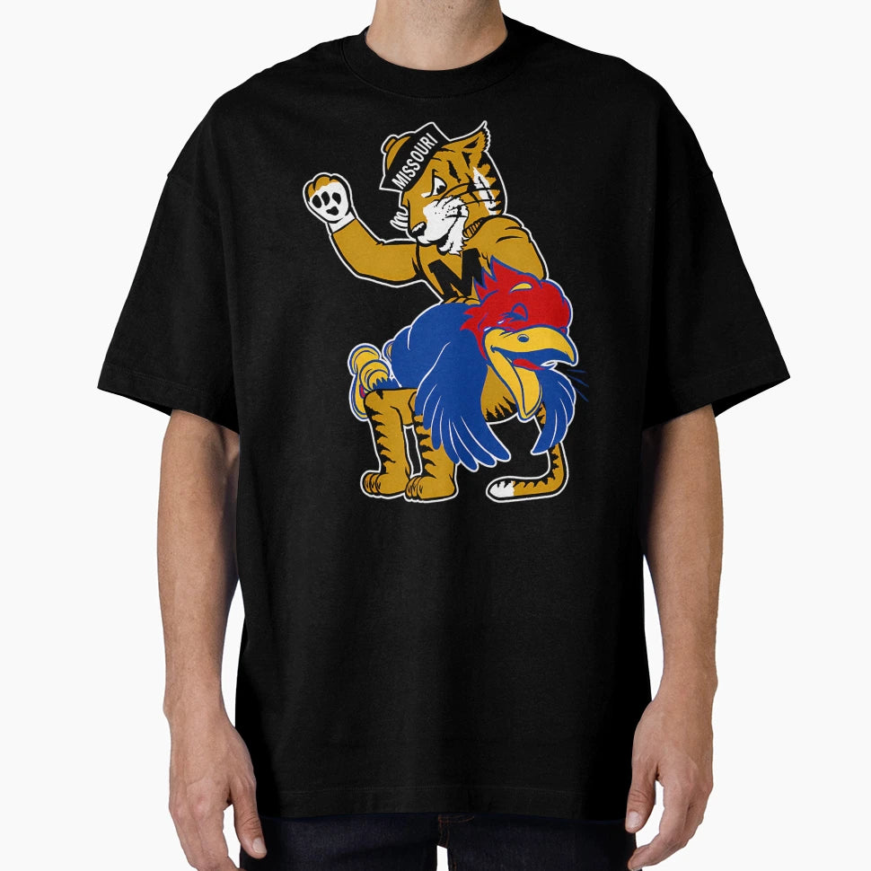 M U Tiger Vs K U Jayhawk Spanking T-Shirt - Minimalist Print Men Women - T-Shirt, Sweatshirt, Hoodie